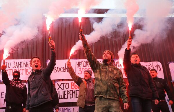 Участники акции за отставку главы МВД Украины Арсена Авакова в Киеве Участники акции за отставку главы МВД Украины Арсена Авакова в Киеве