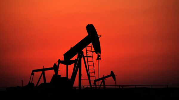 Цена нефти марки Brent опустилась ниже 57 долларов за баррель