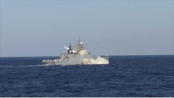 Опубликовано видео пуска ракеты комплекса Уран с корвета Громкий Опубликовано видео пуска ракеты комплекса Уран с корвета Громкий