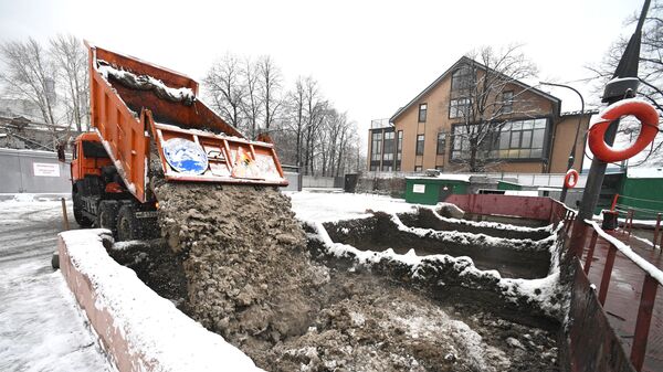 Работа снегоплавильного пункта Мосводостока Работа снегоплавильного пункта Мосводостока