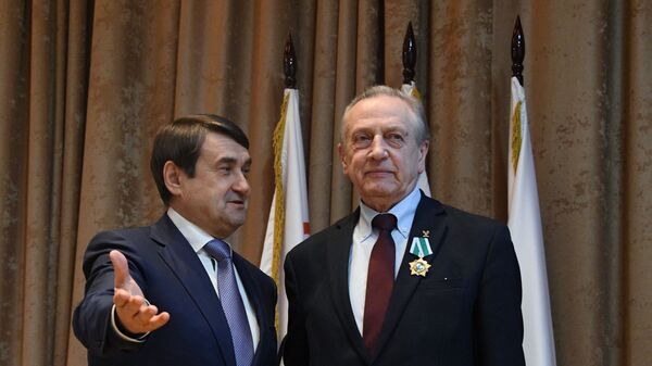 Глава Федерации фигурного катания на коньках России Александр Горшков (справа) Глава Федерации фигурного катания на коньках России Александр Горшков (справа)