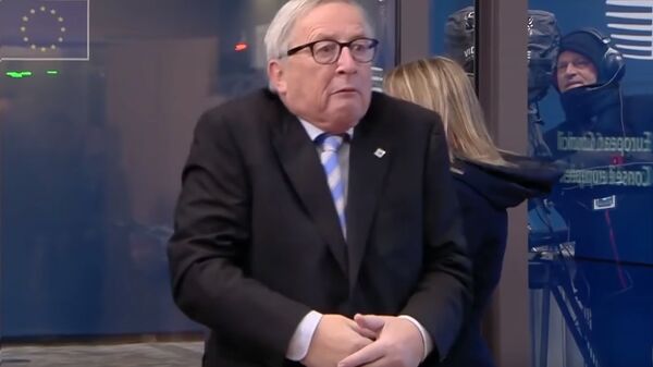 Странное поведение Жан-Клода Юнкера Странное поведение Жан-Клода Юнкера