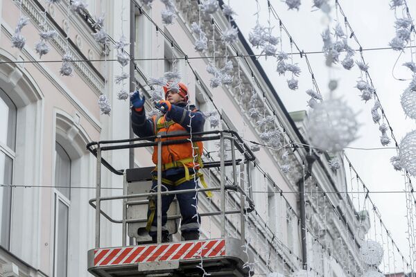 Монтаж новогодних конструкций в Москве Монтаж новогодних конструкций в Москве