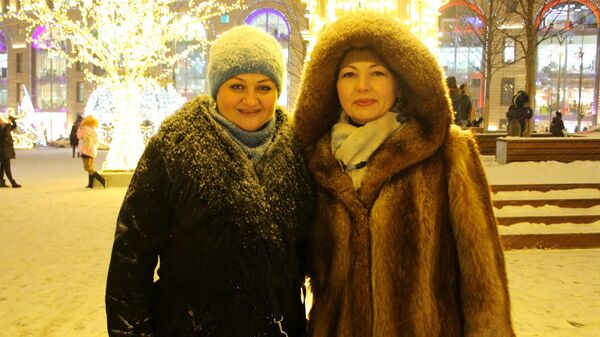 Евгения и Елена на Лубянской площади Евгения и Елена на Лубянской площади