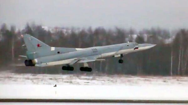 Первый полет глубоко модернизированного ракетоносца-бомбардировщика Ту-22М3М. Стоп-кадр видео Первый полет глубоко модернизированного ракетоносца-бомбардировщика Ту-22М3М. Стоп-кадр видео