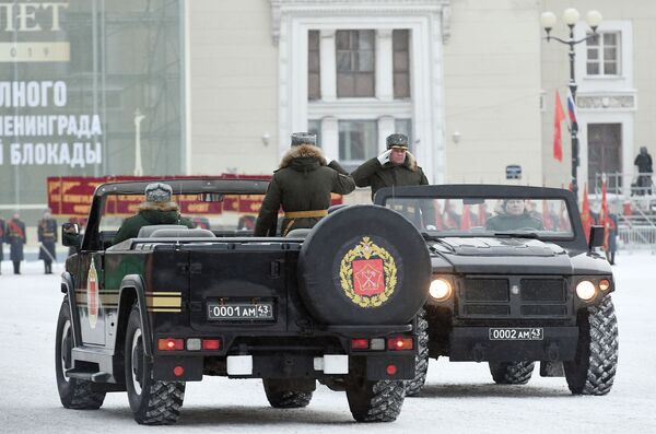 Парад в честь 75-летия снятия блокады Ленинграда Парад в честь 75-летия снятия блокады Ленинграда