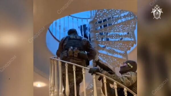 Обыск в особняке по делу Арашуковых. Кадры СК РФ Обыск в особняке по делу Арашуковых. Кадры СК РФ