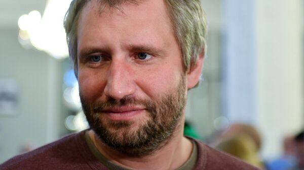 Режиссёр, сценарист и сопродюсер Юрий Быков на премьере российского триллера Завод Режиссёр, сценарист и сопродюсер Юрий Быков на премьере российского триллера Завод