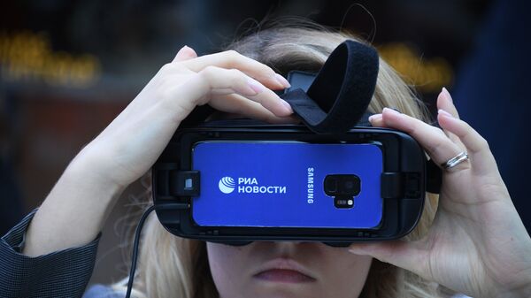 Тестирование очков виртуальной реальности Gear VR на Российском инвестиционном форуме в Сочи. Тестирование очков виртуальной реальности Gear VR на Российском инвестиционном форуме в Сочи.