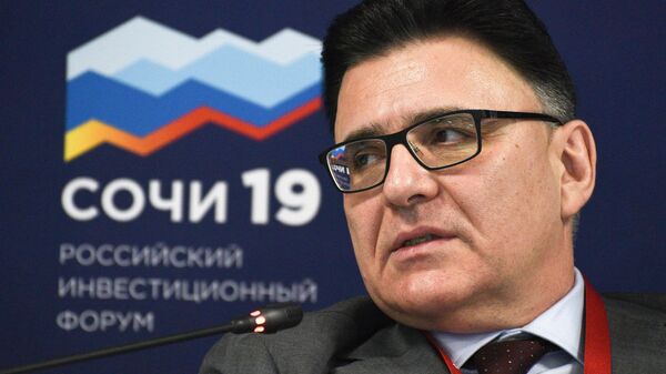Руководитель федеральной службы по надзору в сфере связи, информационных технологий и массовых коммуникаций Александр Жаров на пресс-конференции Деловой климат в России Руководитель федеральной службы по надзору в сфере связи, информационных технологий и массовых коммуникаций Александр Жаров на пресс-конференции Деловой климат в России