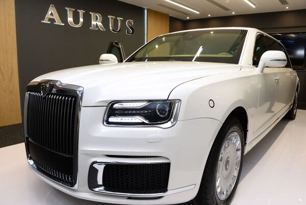 Автомобиль Aurus на международной выставке вооружений IDEX-2019 в Абу-Даби Автомобиль Aurus на международной выставке вооружений IDEX-2019 в Абу-Даби