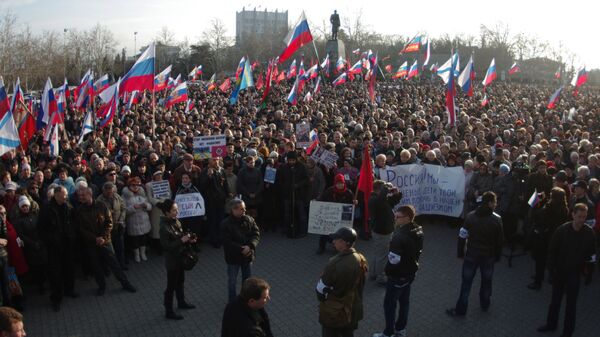 Участники митинга в Севастополе. 23 февраля 2014 Участники митинга в Севастополе. 23 февраля 2014