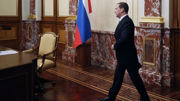 Председатель правительства РФ Дмитрий Медведев перед началом совещания с членами кабинета министров РФ. 21 февраля 2019
