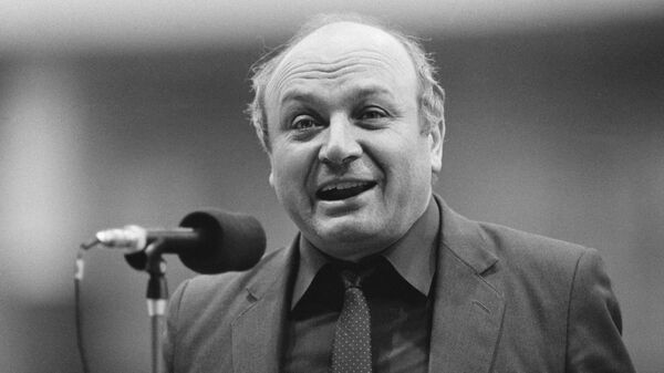 ÐиÑаÑелÑ-ÑаÑиÑик ÐиÑаил ÐванеÑкий. 1989 год