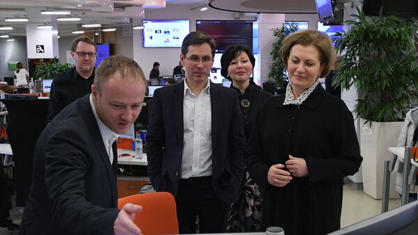 Руководитель Федеральной службы по надзору в сфере защиты прав потребителей и благополучия человека - главный государственный санитарный врач РФ Анна Попова во время посещения МИА Россия сегодня. 6 марта 2019 Руководитель Федеральной службы по надзору в сфере защиты прав потребителей и благополучия человека - главный государственный санитарный врач РФ Анна Попова во время посещения МИА Россия сегодня. 6 марта 2019