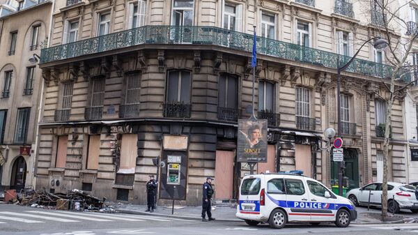 Последствия беспорядков в ходе акции желтых жилетов в Париже. 17 марта 2019 Последствия беспорядков в ходе акции желтых жилетов в Париже. 17 марта 2019