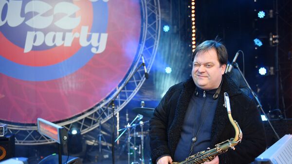 Саксофонист Антон Румянцев выступает на Koktebel Jazz Party фестиваля Крымская весна Саксофонист Антон Румянцев выступает на Koktebel Jazz Party фестиваля Крымская весна