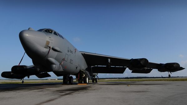 Стратегический бомбардировщик Boeing B-52H Stratofortress Стратегический бомбардировщик Boeing B-52H Stratofortress