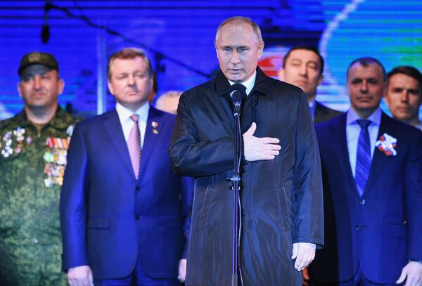 Президент РФ Владимир Путин на концерте в Симферополе по случаю пятилетия воссоединения Крыма с Россией Президент РФ Владимир Путин на концерте в Симферополе по случаю пятилетия воссоединения Крыма с Россией