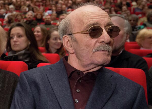 Режиссер Георгий Данелия на премьере анимационного фильма Ку! Кин-Дза-Дза в Доме кино в Москве Режиссер Георгий Данелия на премьере анимационного фильма Ку! Кин-Дза-Дза в Доме кино в Москве