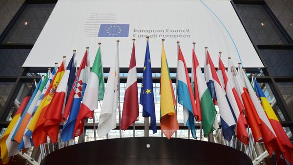 Флаги государств членов ЕС в здании Европейского Совета в Брюсселе Флаги государств членов ЕС в здании Европейского Совета в Брюсселе