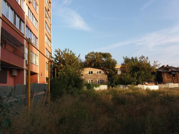 Новый забор взамен бетонных плит