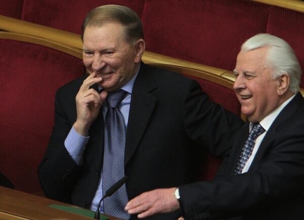 Экс-президенты Украины Леонид Кучма и Леонид Кравчук на заседании Верховной рады