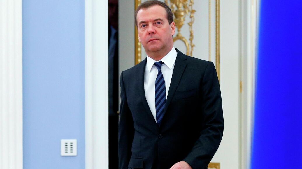 Вице премьер как пишется. Дмитрий Медведев