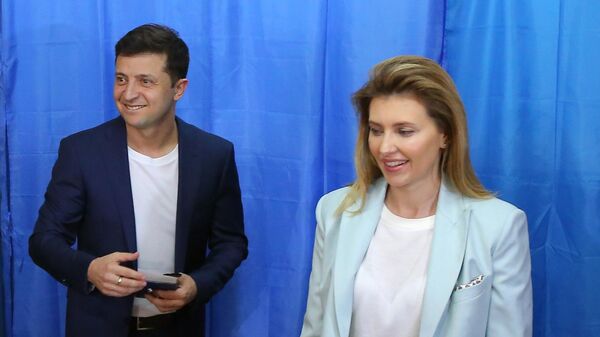 Кандидат в президенты Украины Владимир Зеленский с супругой Еленой Кандидат в президенты Украины Владимир Зеленский с супругой Еленой