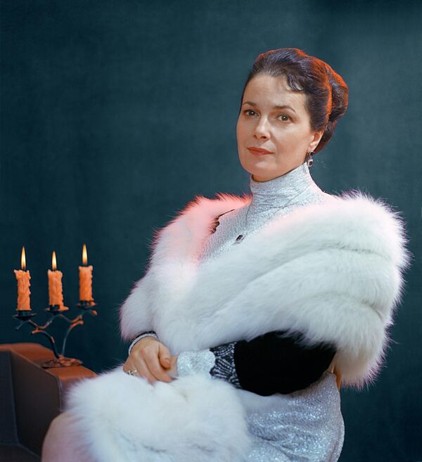 Элина Быстрицкая, народная артистка РСФСР Элина Быстрицкая, народная артистка РСФСР