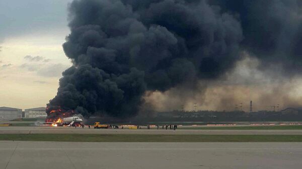 Пожар на борту самолета в аэропорту Шереметьево