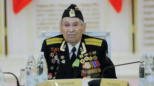Иван Таракнов на приеме у губернатора в честь победы под Сталинградом
