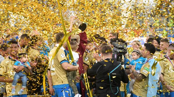 Празднование чемпионства ФК Зенит Празднование чемпионства ФК Зенит