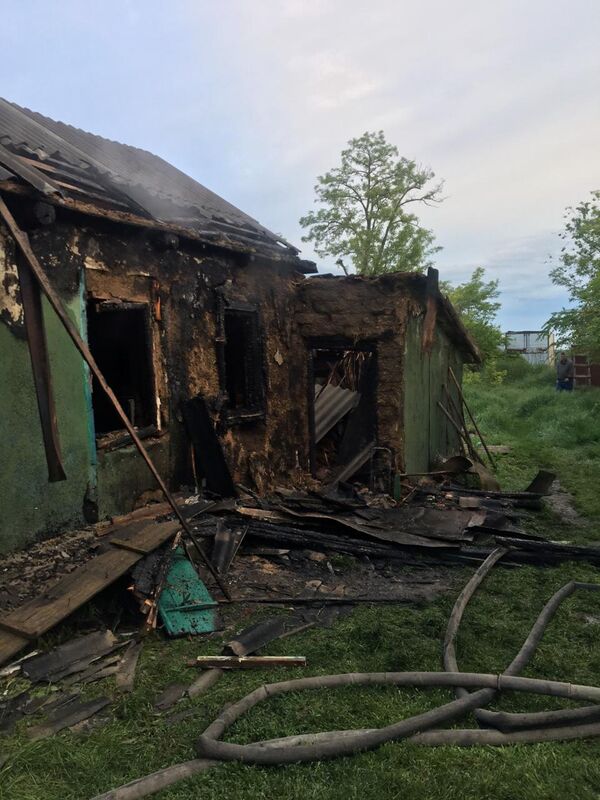 Последствия пожара в жилом доме в селе Песчанокопское, Ростовской области. 12 мая 2019 Последствия пожара в жилом доме в селе Песчанокопское, Ростовской области. 12 мая 2019