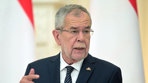 Федеральный президент Австрийской Республики Александр Ван дер Беллен на совместной с президентом РФ Владимиром Путиным пресс-конференции по итогам встречи Федеральный президент Австрийской Республики Александр Ван дер Беллен на совместной с президентом РФ Владимиром Путиным пресс-конференции по итогам встречи