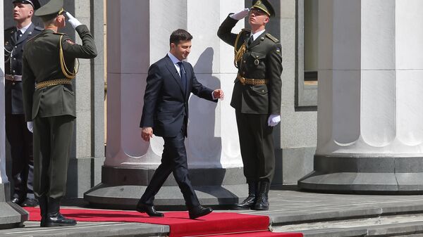 Президент Украины Владимир Зеленский после церемонии инаугурации в Верховной Раде в Киеве. 20 мая 2019 Президент Украины Владимир Зеленский после церемонии инаугурации в Верховной Раде в Киеве. 20 мая 2019