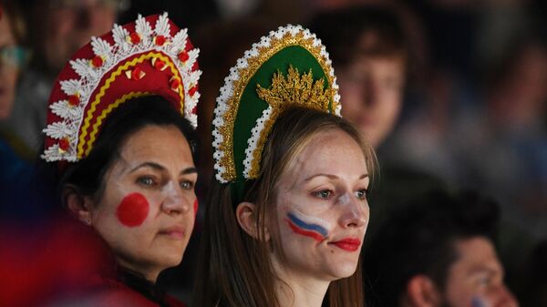 Болельщицы сборной России Болельщицы сборной России