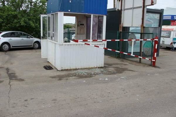 Поврежденный пункт пограничного контроля Первомайск на границе Украины и Приднестровья Поврежденный пункт пограничного контроля Первомайск на границе Украины и Приднестровья