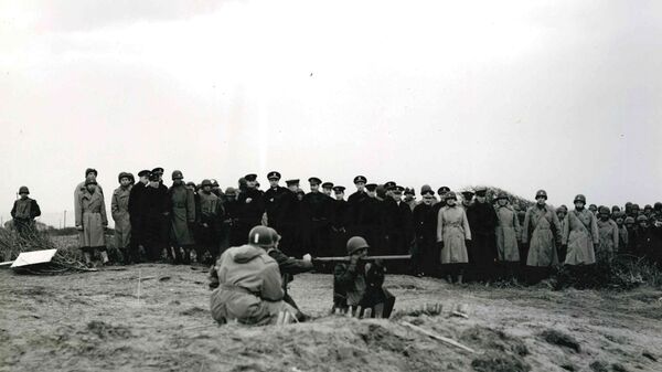Нормандия, июль 1944 Нормандия, июль 1944