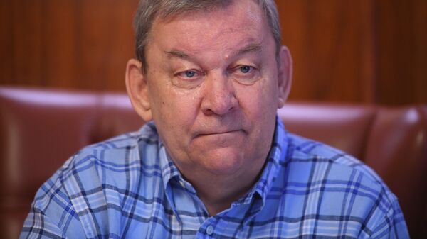 Генеральный директор Большого театра Владимир Урин во время интервью корреспонденту РИА новости Генеральный директор Большого театра Владимир Урин во время интервью корреспонденту РИА новости