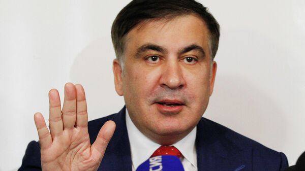 Михаил Саакашвили во время беседы с журналистами Михаил Саакашвили во время беседы с журналистами