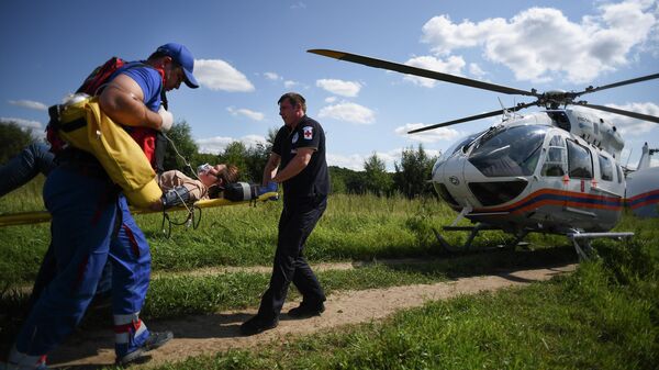 Эвакуация пострадавшей на многоцелевом вертолете Eurocopter EC145 в рамках учений в Москве Эвакуация пострадавшей на многоцелевом вертолете Eurocopter EC145 в рамках учений в Москве