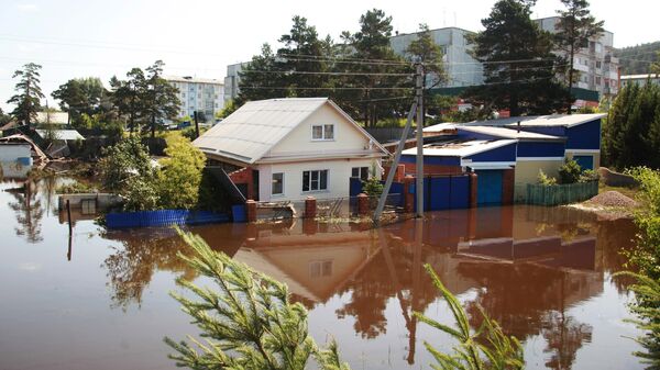 Разрушенные паводком дома в городе Тулун в Иркутской области