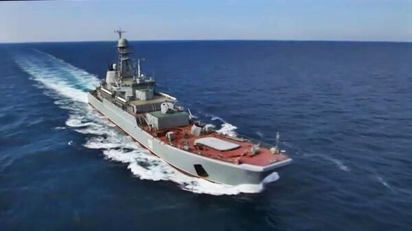 Российский большой десантный корабль проекта 775 Азов в акватории Черного моря во время учения стран НАТО Sea Breeze-2019 Российский большой десантный корабль проекта 775 Азов в акватории Черного моря во время учения стран НАТО Sea Breeze-2019