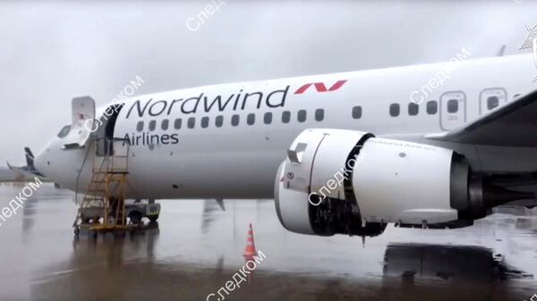 Самолет Boeing 737-800 авиакомпании Nordwind, на борту которого произошло задымление в аэропорту Шереметьево
