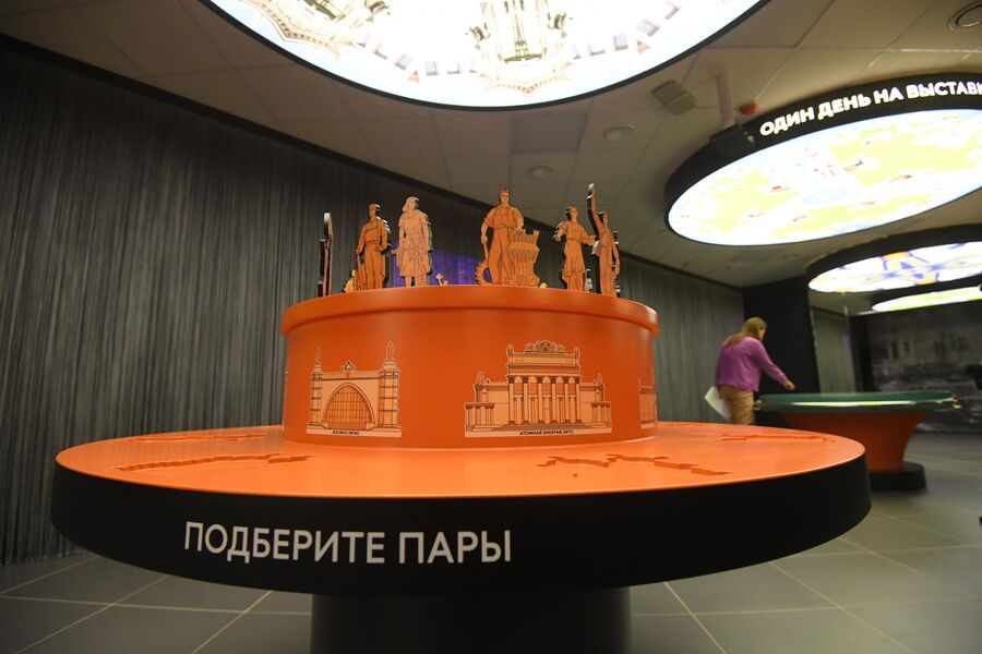 Экспонат в музее ВДНХ в Москве Экспонат в музее ВДНХ в Москве