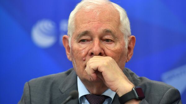Президент Научно-исследовательского института неотложной детской хирургии и травматологии Леонид Рошаль на пресс-конференции по итогам лечения Касима Алькадима Президент Научно-исследовательского института неотложной детской хирургии и травматологии Леонид Рошаль на пресс-конференции по итогам лечения Касима Алькадима