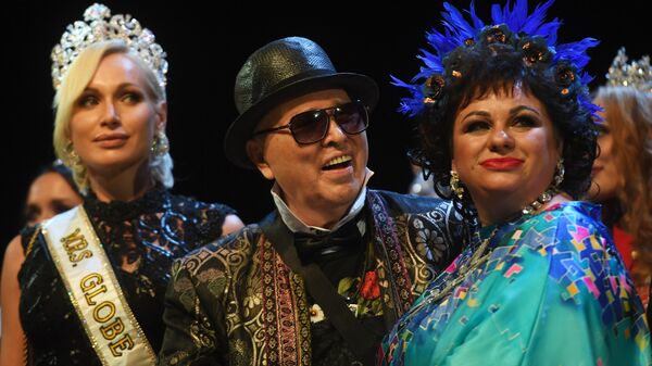 Член жюри, модельер Вячеслав Зайцев и президент конкурса красоты, руководитель фонда поддержки семьи, материнства и детства Планета женщин Алла Маркина во время финала конкурса Миссис Россия 2019 в Москве Член жюри, модельер Вячеслав Зайцев и президент конкурса красоты, руководитель фонда поддержки семьи, материнства и детства Планета женщин Алла Маркина во время финала конкурса Миссис Россия 2019 в Москве