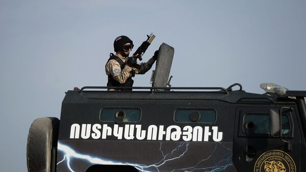 Армения и Азербайджан обвинили друг друга в артобстрелах своих позиций