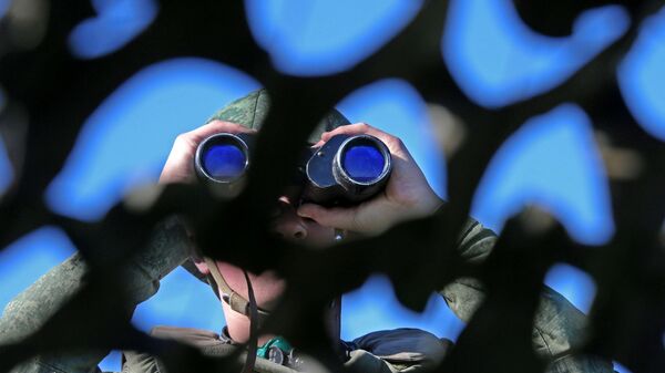 Военнослужащий на границе России и Литвы Военнослужащий на границе России и Литвы